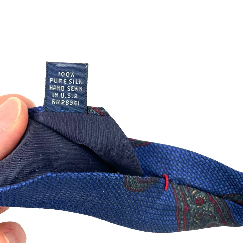 Vintage Burberrys London 100% silk paisley print tie blue maroon red designer‎